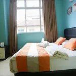 Oyo Rooms Jalan Danga Sutera