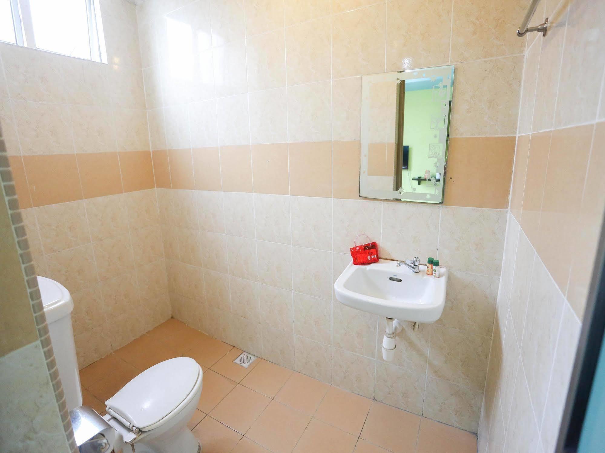 Hotel Oyo Jalan Danga Sutera